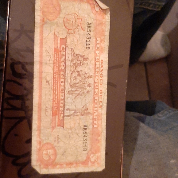 foreign currency - Picture 7 of 14